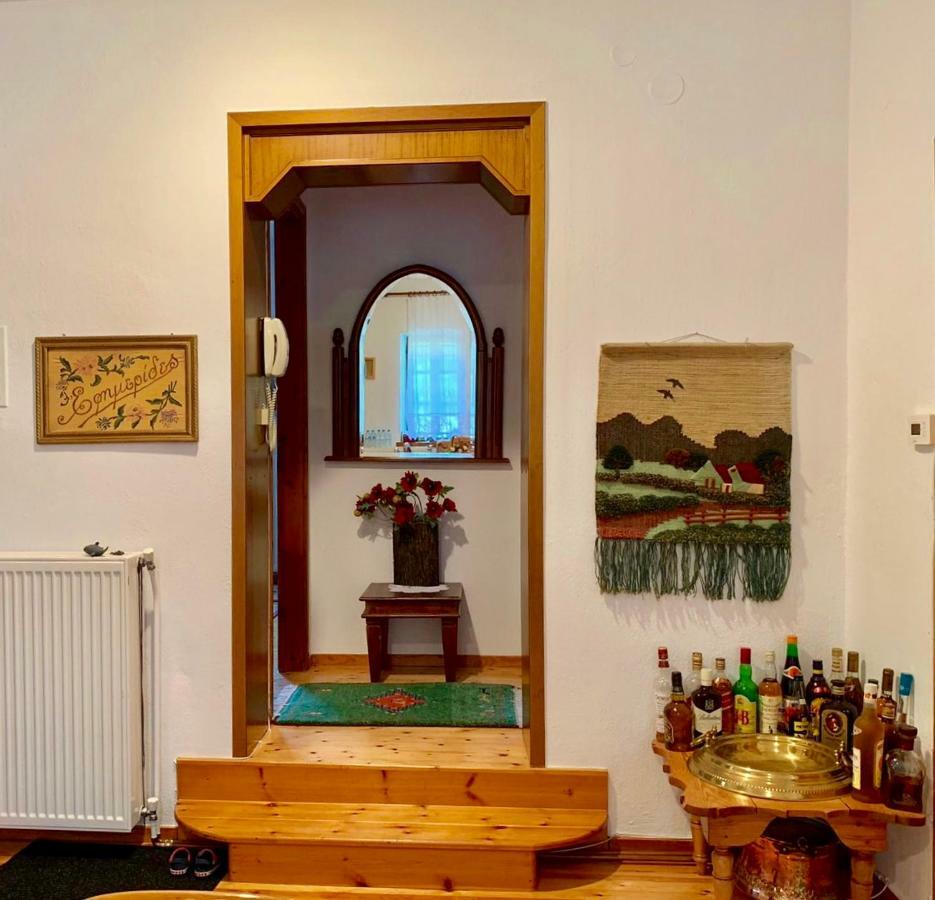 Πέτρινο Παραδοσιακό Σπίτι "Χιονάτη" Villa Nimfaíon Exterior foto